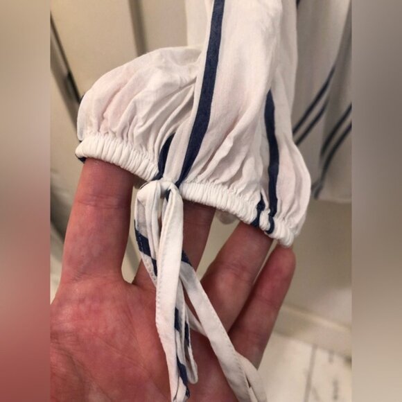 Abercrombie & Firch off-shoulder top - Picture 5 of 7